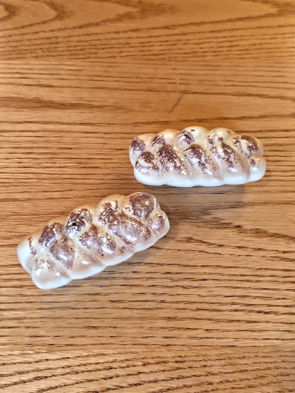 Vintage Ceramic Braided Bread Salt and Pepper Shakers Set Retro Bakery Decor